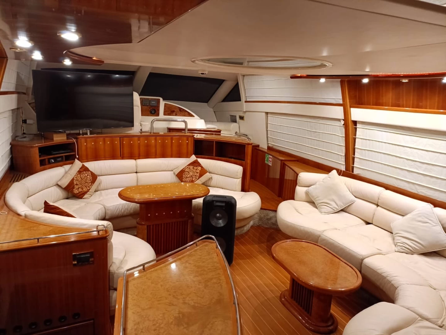 60ft Luxury Yacht View